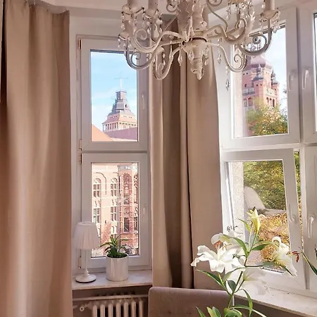 W Kamienicy W Sercu Miasta Waly Chrobrego *