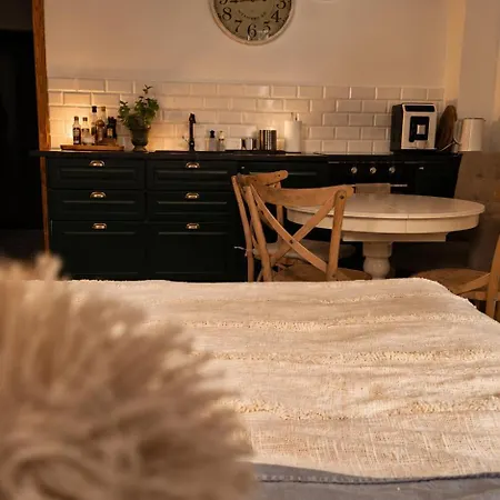 Apartament w kamienicy w sercu miasta Szczecin Wały Chrobrego *